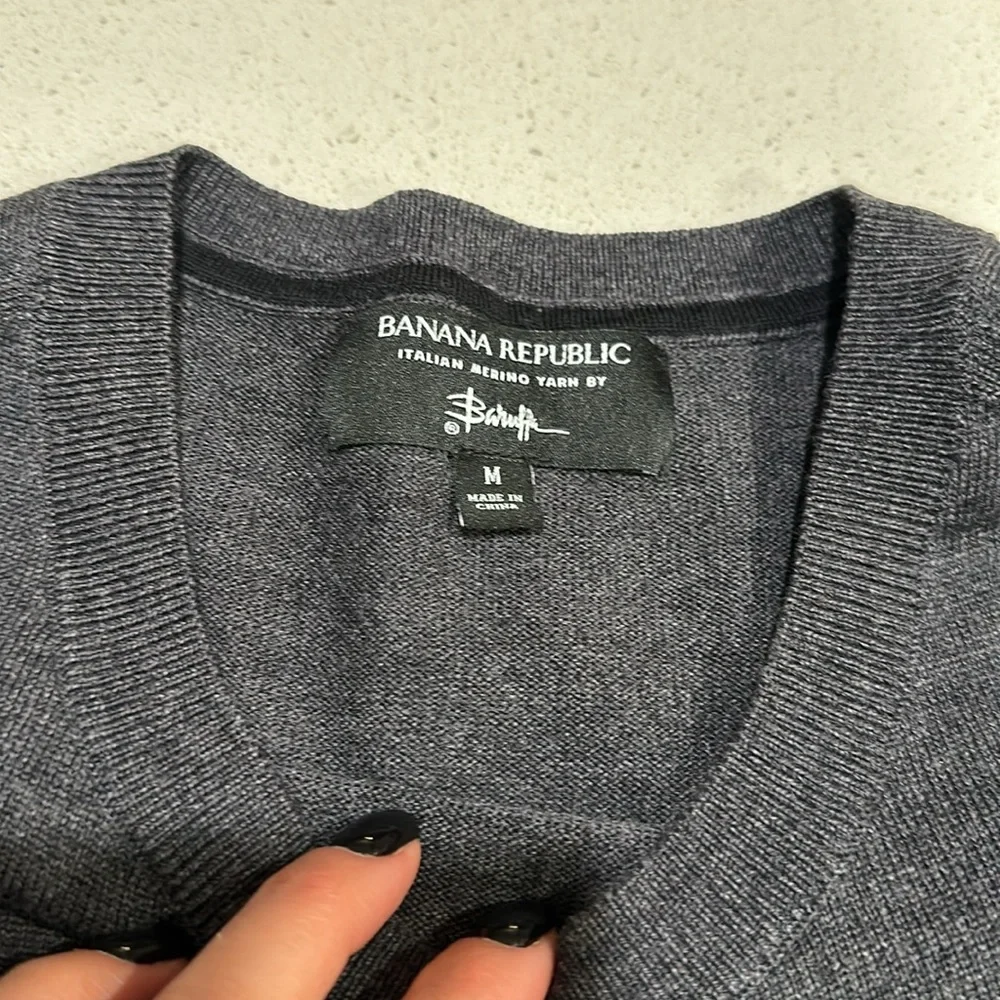 Banana republic men crewneck top size M